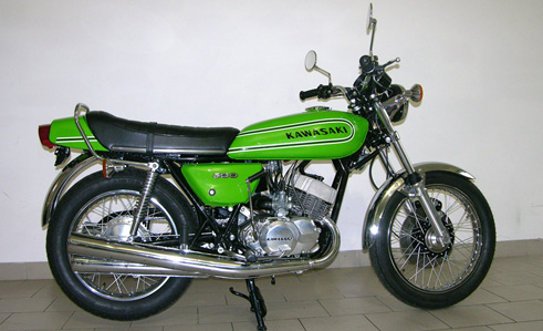 Kawasaki 500cc green from 1975